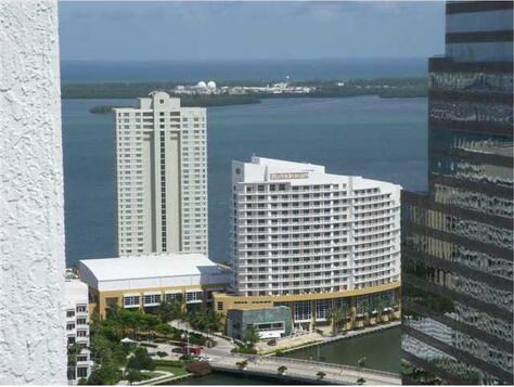 Miami, FL 33131 Photo 3