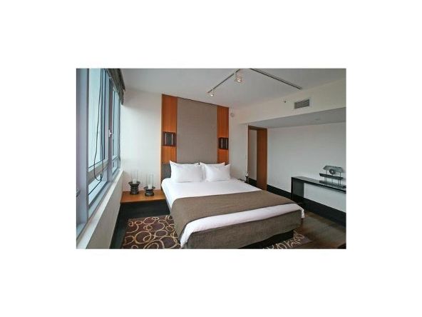 Miami Beach, FL 33139 Photo 2